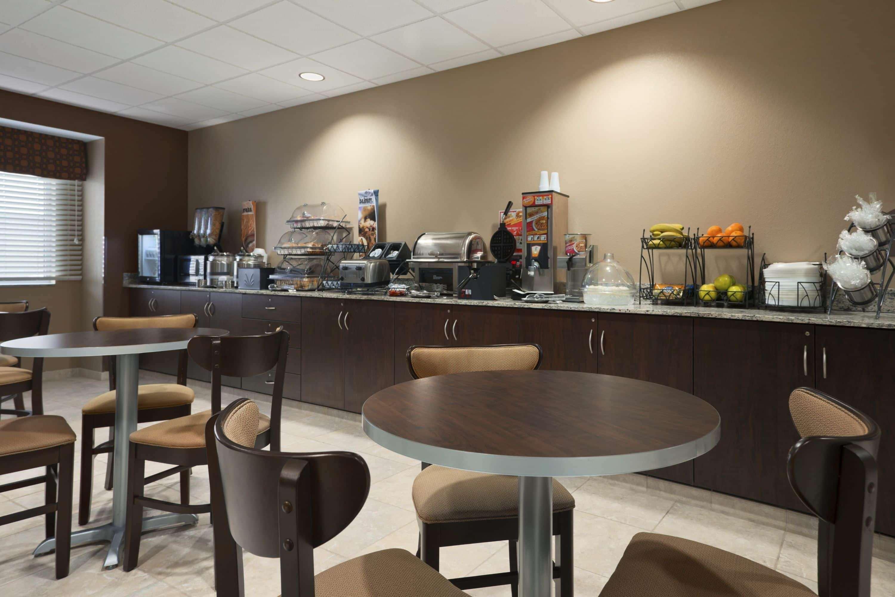 Sonesta Essential Fairmont Hotel Bagian luar foto