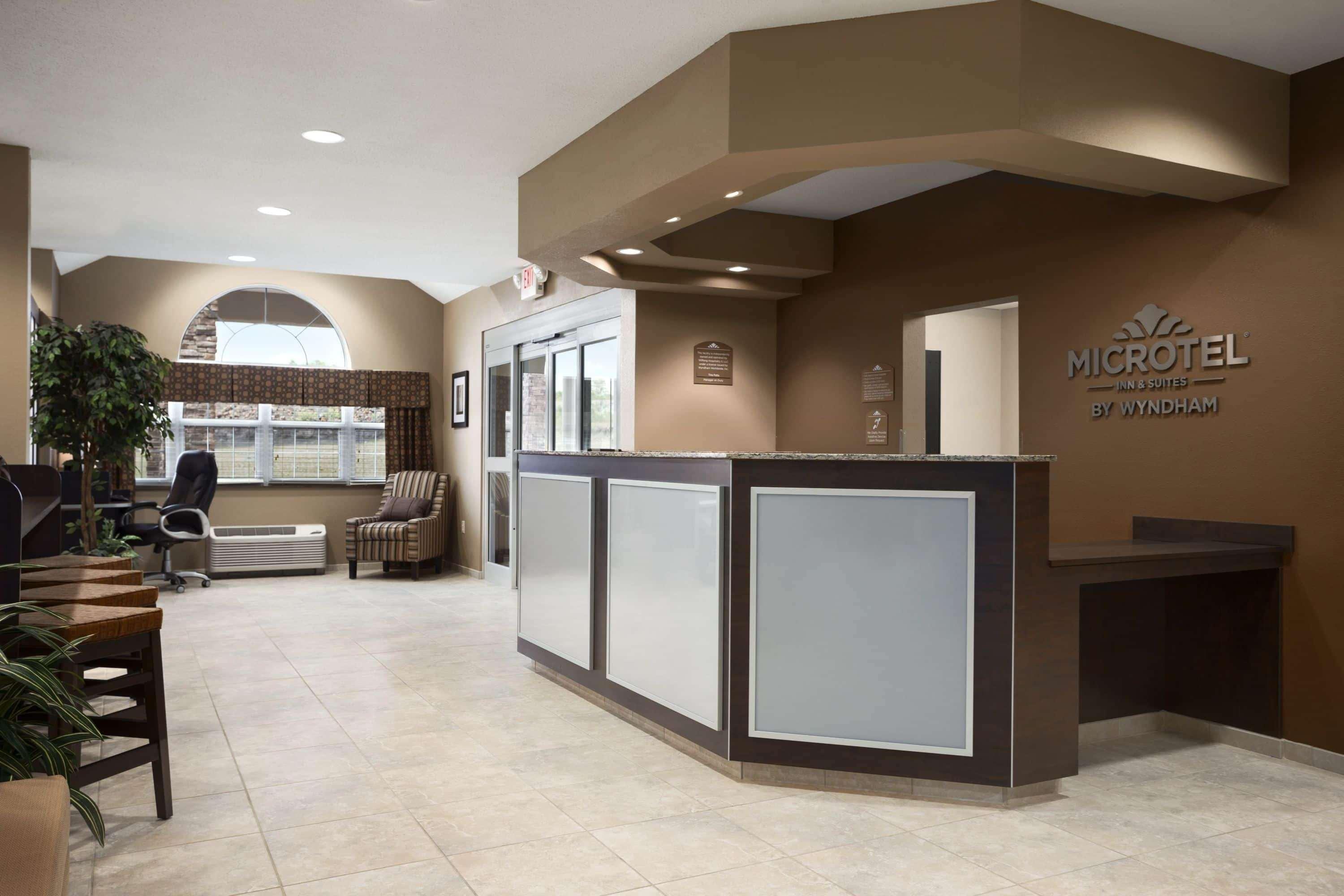 Sonesta Essential Fairmont Hotel Bagian luar foto